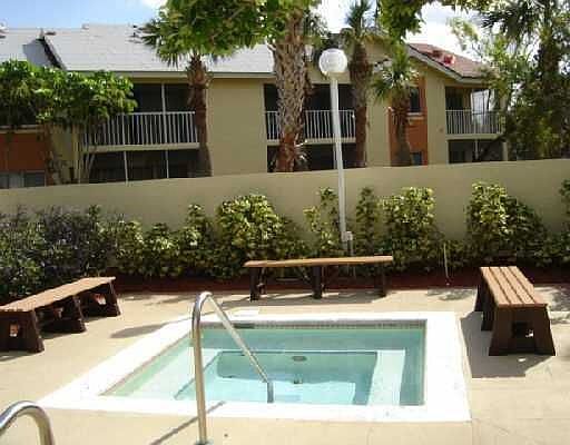 4th image of 1101 The Pointe Dr
