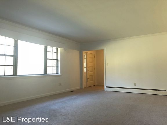 3rd image of 515 Dutchman Ave