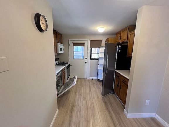 4th image of 102 S Paseo Quinta APT D
