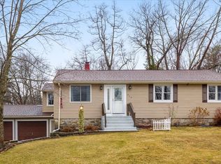 239 Ramshorn Rd, Dudley, MA 01571