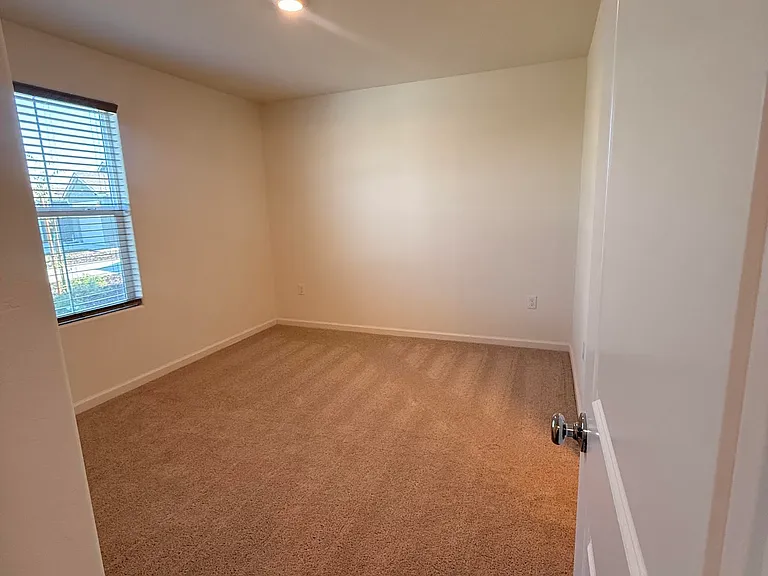 2225 Samuel St — Photo 3