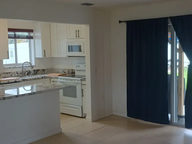 7681 NW 16th Ct — Photo 16