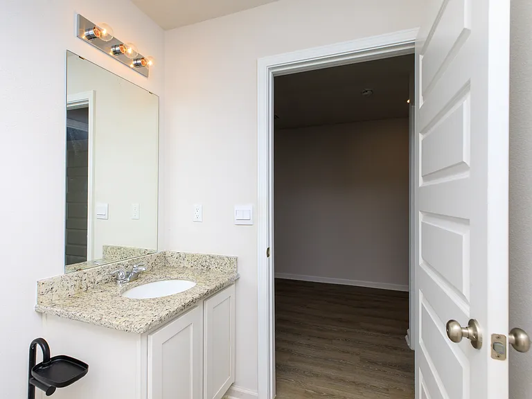 4652 Honor Guard Way — Photo 20