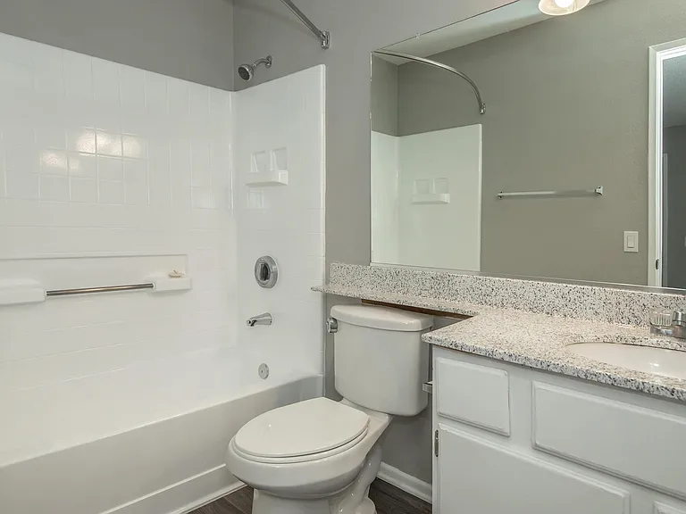 Palm Court Apartment Homes — Photo 61