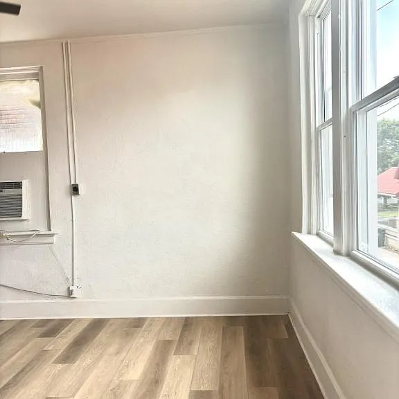 404 E Bond St #9 — Photo 15