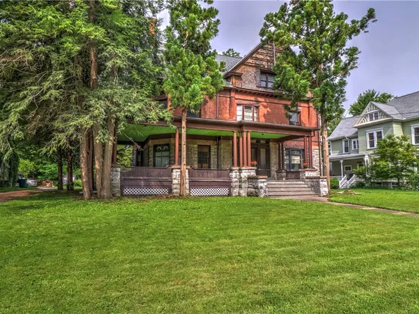 105 Virginia St, Waterloo, NY 13165