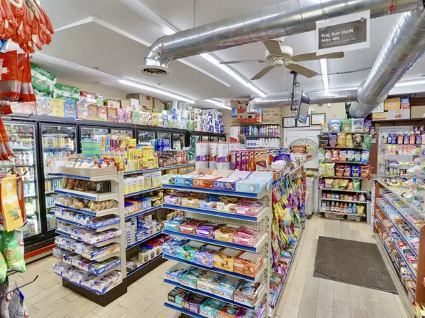 400 Jefferson Street image 5 of 12