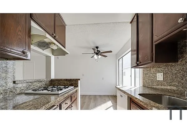Building Photo - 3647 Vinton Ave #5D