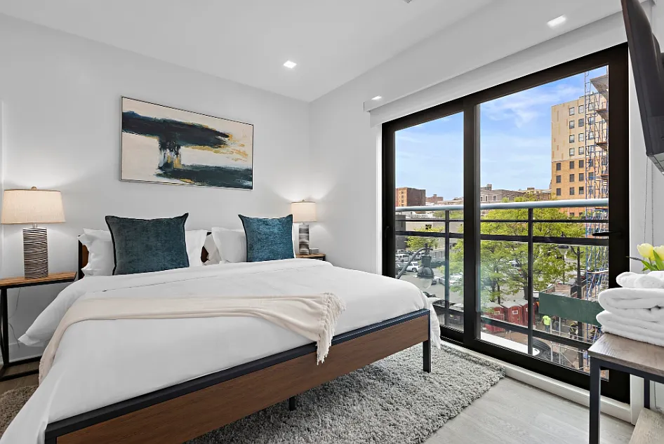 1 bed, $4,650 — Photo 1