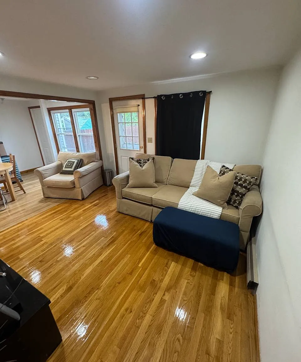 1 bed, 1450 sqft, $1,300 — Photo 1