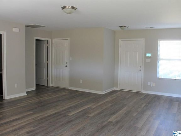 4th image of 254 Bermuda Lakes Dr