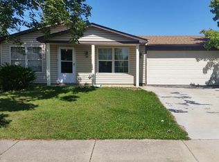 760 Bloomfield Ln, Aurora, IL 60504