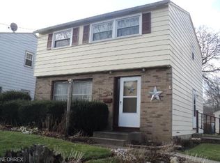 1146 Madrid Dr, Akron, OH 44313