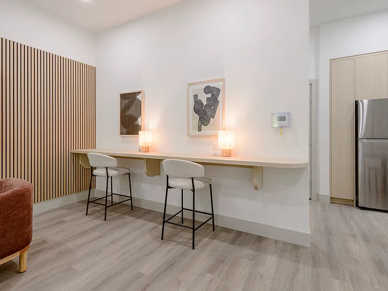 902 Lytton St — Photo 12