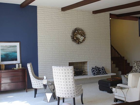 3rd image of 3718 Thornbrier Way