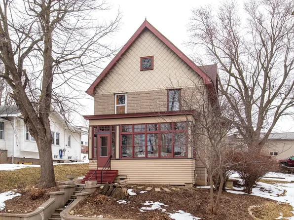 2030 Jackson St, New Holstein, WI 53061