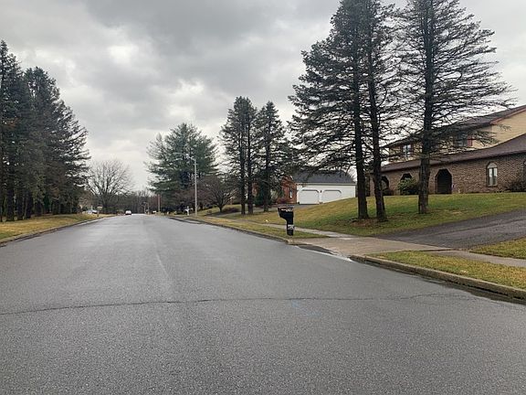 4th image of 1266 Firethorne Dr