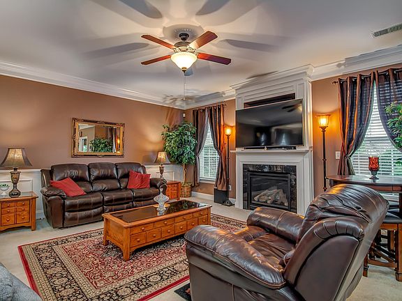 4th image of 101 Windsor Creek Ct