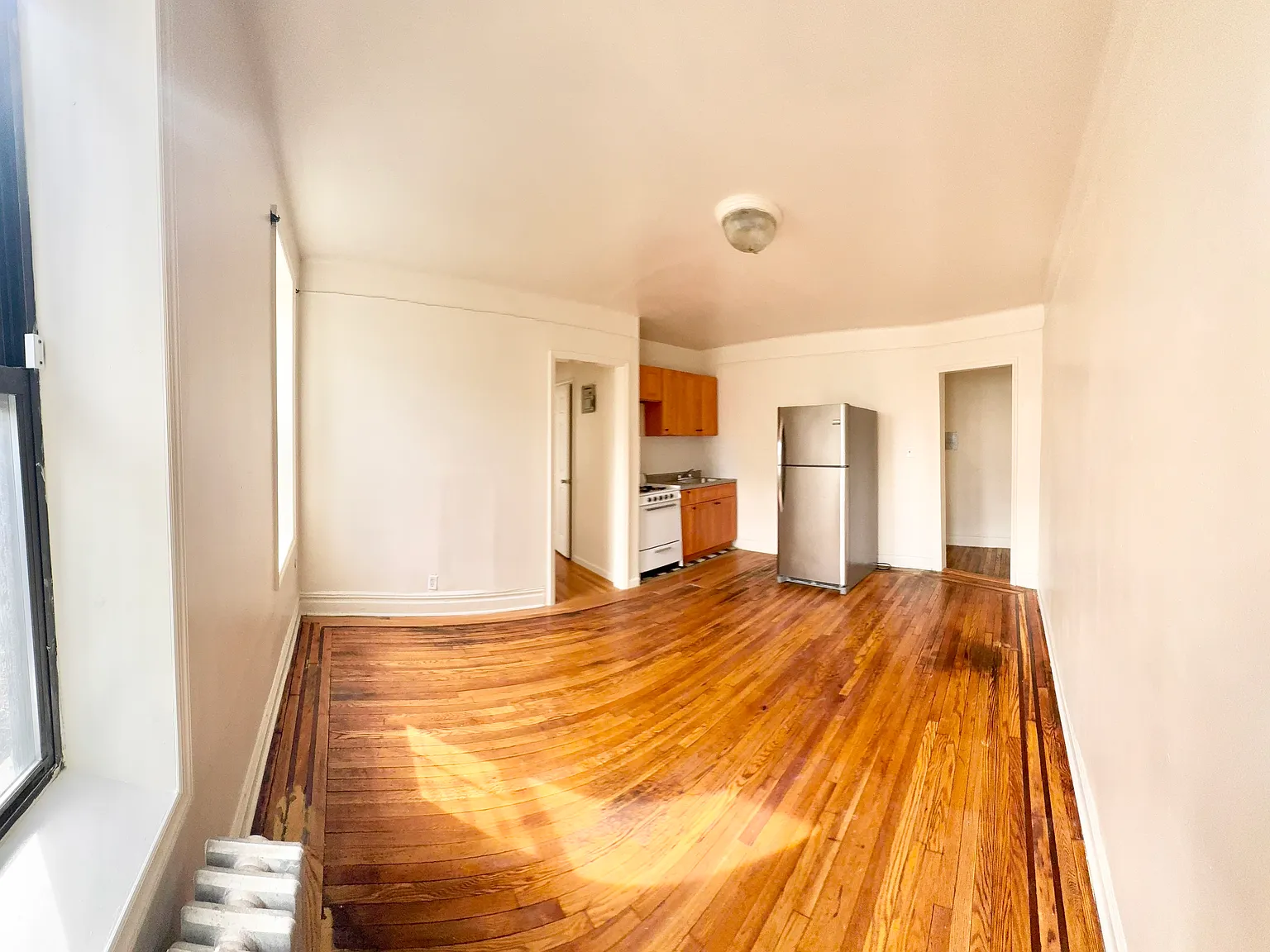 1365 West 7th Street — Photo 2