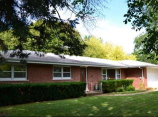 311 Lake Shore Blvd, Wauconda, IL 60084