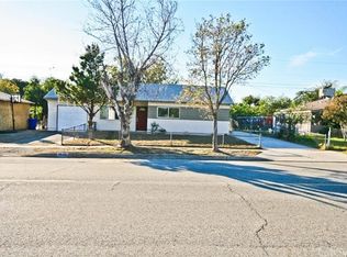 9046 Elm Ave, Fontana, CA 92335