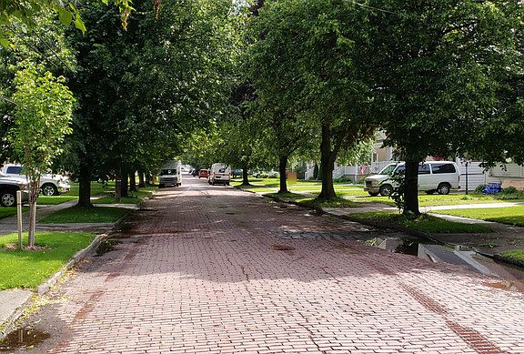 4th image of 34 Eaglewood Ave