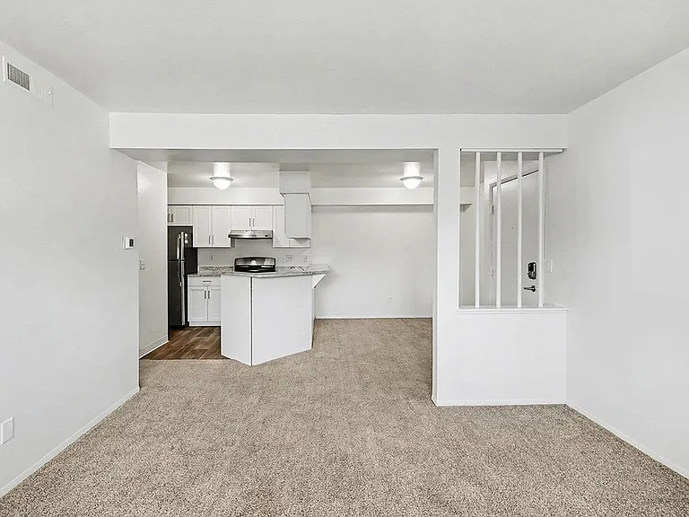 Trappers Cove Apartments — Photo 16