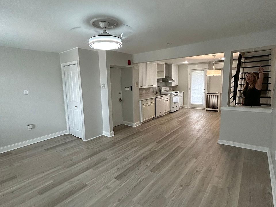 1st image of 1621-25 Frankford Ave #2