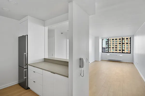 75 West End Avenue #R2E