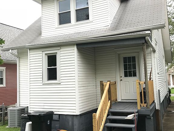 2nd image of 463 E Lee St