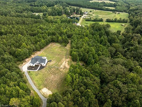 5th image of 1120 Kayla Ridge Rd