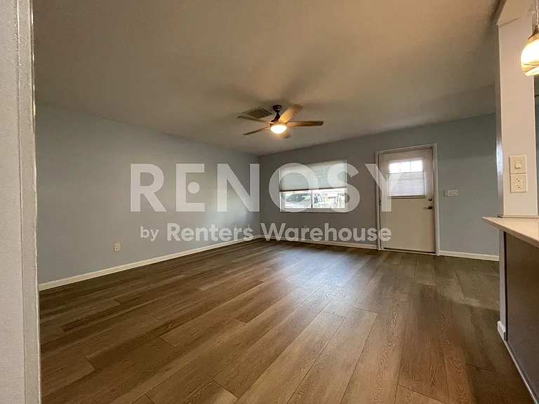 110 Gloucester Blvd #110 — Photo 15