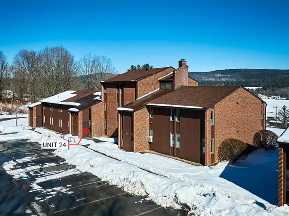 242 N East St APT 24, Amherst, MA 01002