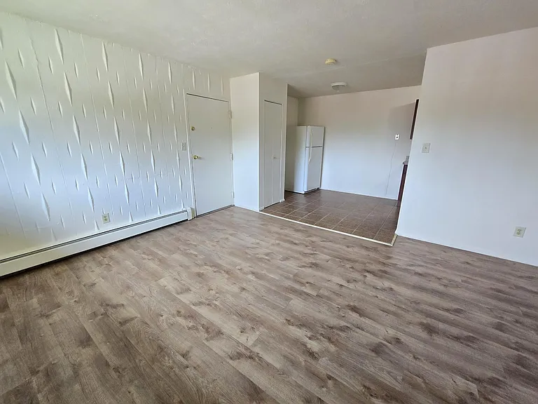 4820 Lee Rd #B15 — Photo 6