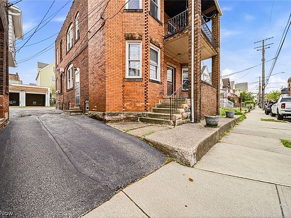 2nd image of 1949 Coltman Rd