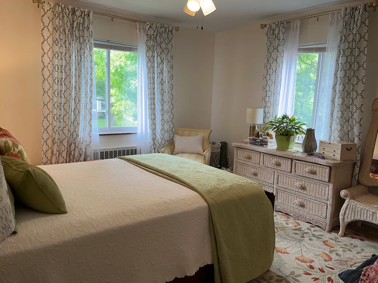 1496 Beacon St — Photo 3
