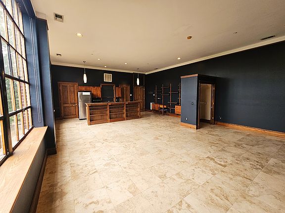 2nd image of 1000 E Martin Luther King Blvd #305