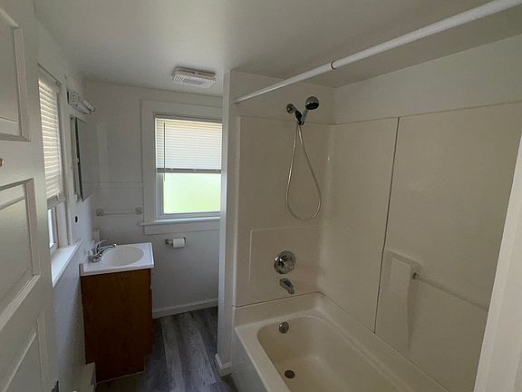 2nd image of 23 W Willow St #201