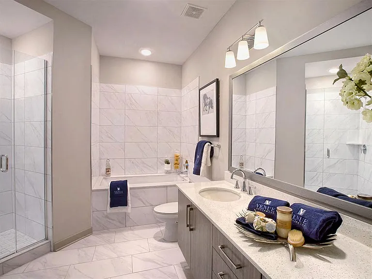 Venue Brookwood Apartments — Photo 14
