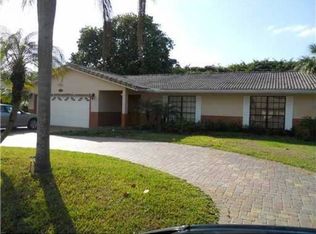 9742 NW 3rd Mnr, Pompano Beach, FL 33071