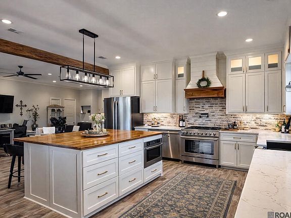 4th image of 26234 Riverscape Dr