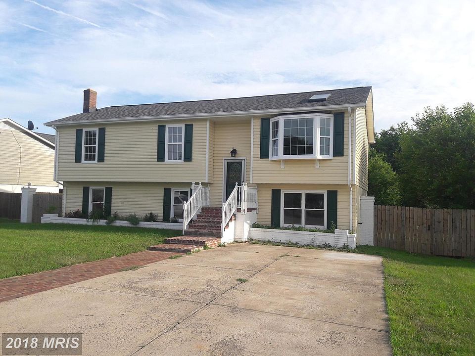 1st image of 10910 Blake Ln