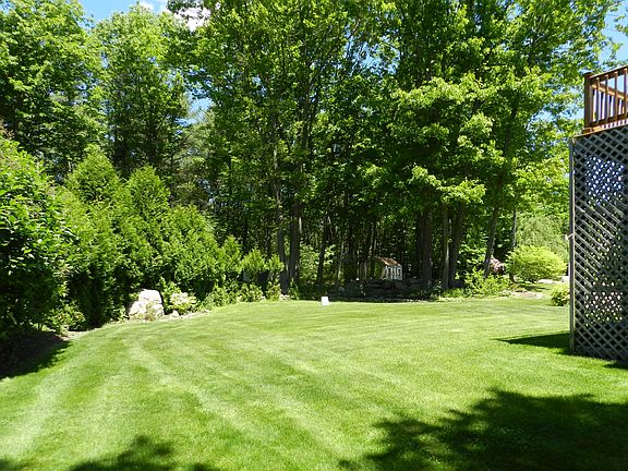 3rd image of 121 Eastwood Dr