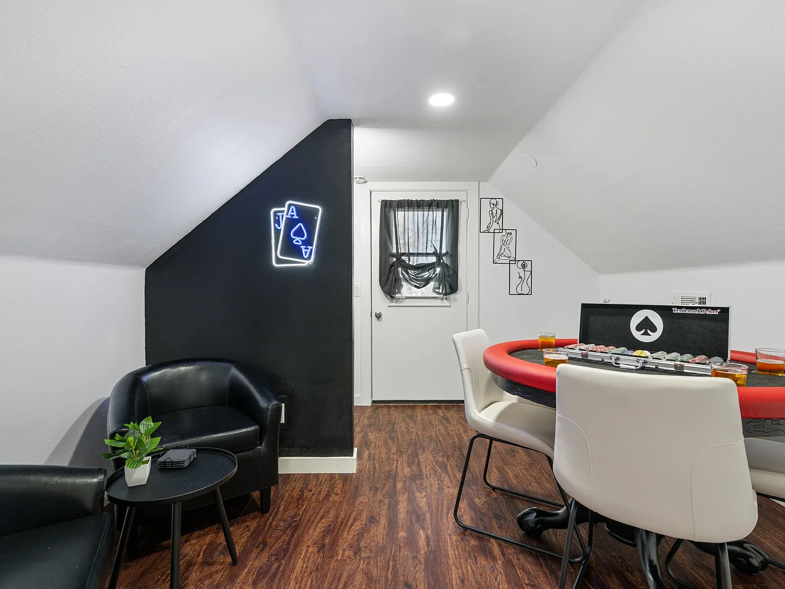 5 bed, 2246 sqft, $3,000 — Photo 4