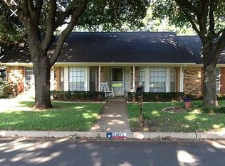2405 Radcliffe Dr, Arlington, TX 76012