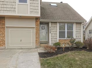 9509 W 77th Ter, Overland Park, KS 66204