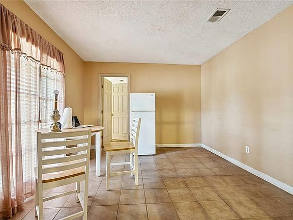 4th image of 5705 W Esplanade Ave