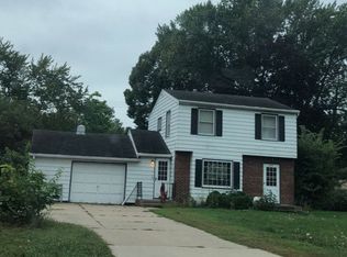 2070 Floral Dr, White Bear Lake, MN 55110