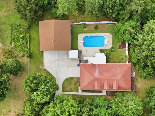 103 Ce Lee Dr, Huntsville, AL 35806