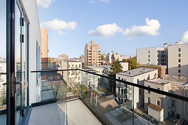 27-23 Crescent Street, #4A